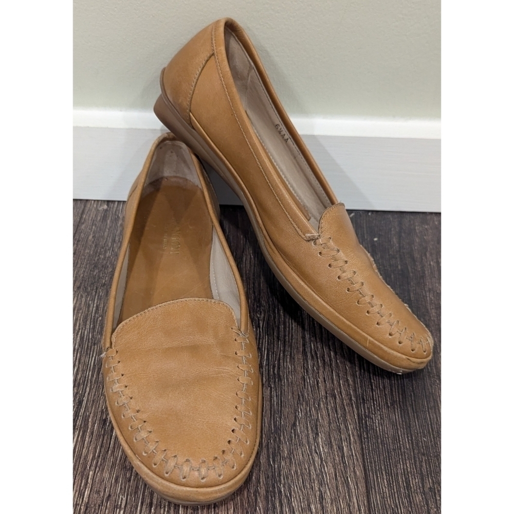 Rangoni Made in Italy Tan Loafer Flats Size 6.5 AA